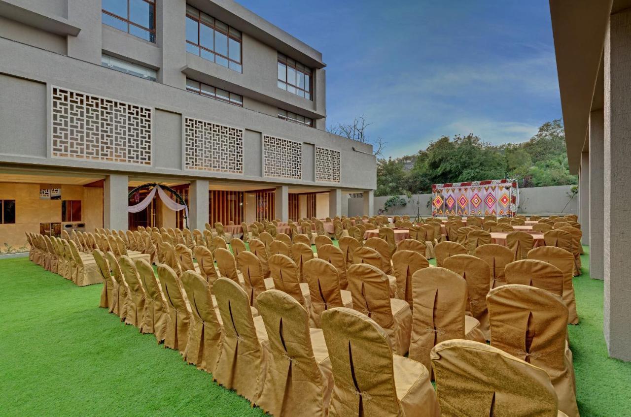 The Fern Leo Resort & Club - Junagadh, Gujarat Extérieur photo